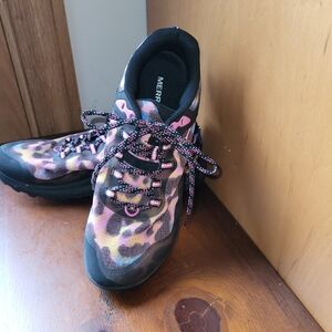 Ladies Camouflage Hiking Shoes - Pink and Black